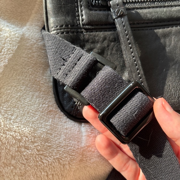 L.A.M.B by Gwen Stefani - Picture 5 of 8